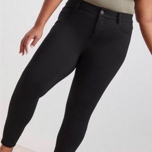Torrid stretch skinny pants